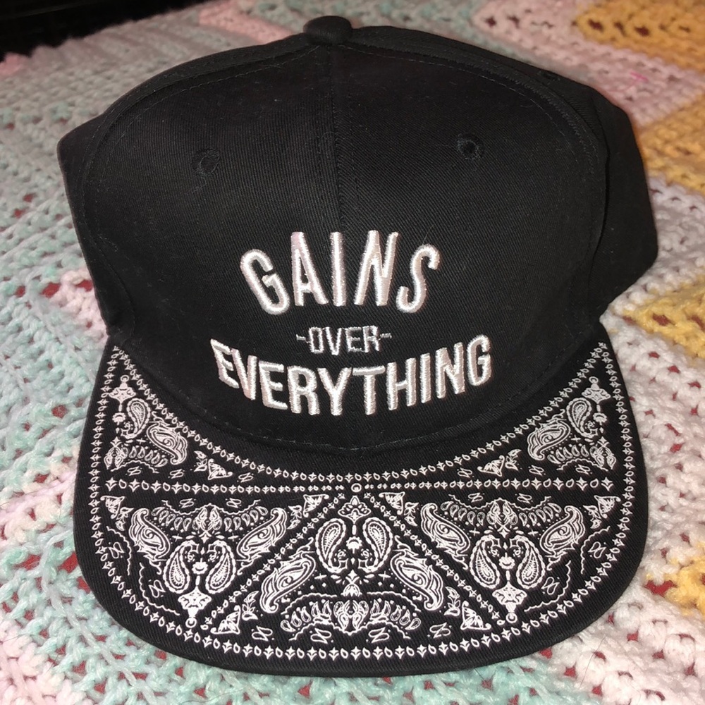 SnapBack workout hat